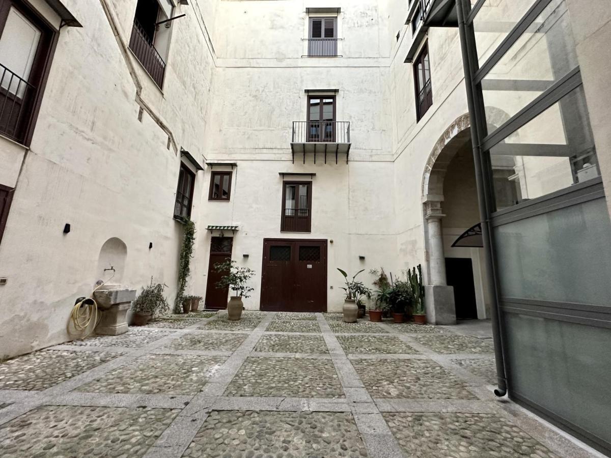 Casa Guilla_Alla Cattedrale Palermo Exterior foto